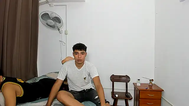 jonmaykolrose online show from February 4, 1:45 am
