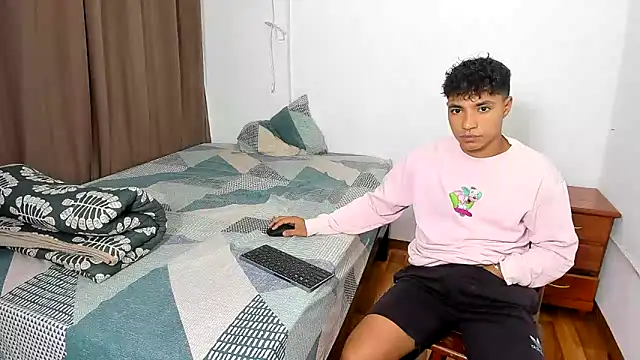 jonmaykolrose online show from February 5, 3:34 am