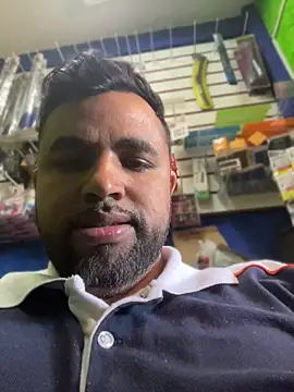 Snapshot of Sheik_z_o chatting on August 1, 1:21 pm Sheik z o online show from August 1, 1:21 pm