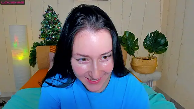 Snapshot of adell_berry chatting on December 19, 8:13 am adell berry online show from December 19, 8:13 am