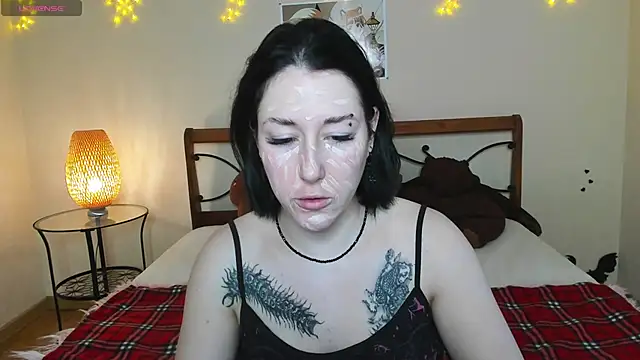 Snapshot of adell_berry chatting on March 1, 1:53 am adell berry online show from March 1, 1:53 am