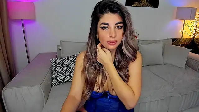 Queenofyouredreams online show from December 23, 1:40 am