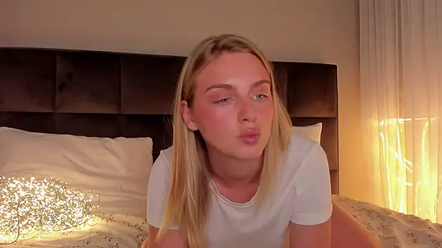 pretty girlnextdoor online show from May 4, 6:48 pm