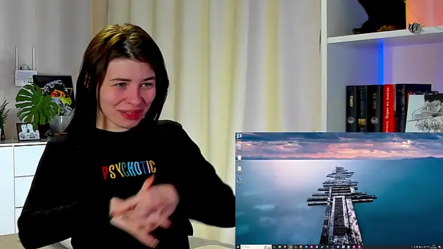 Snapshot of callmetori chatting on January 3, 11:03 am callmetori online show from January 3, 11:03 am