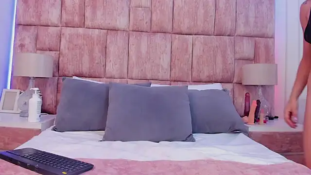 Cloesweet 1 online show from January 30, 5:49 pm