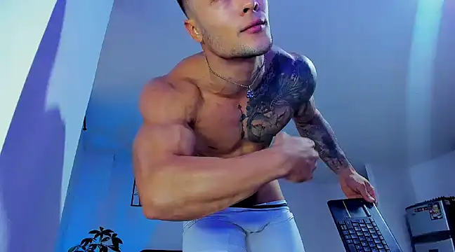 Snapshot of alexander_collin02 chatting on January 4, 12:59 pm alexander collin02 online show from January 4, 12:59 pm