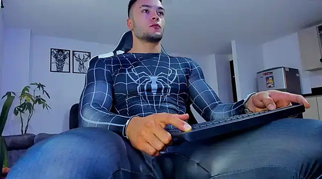 Snapshot of alexander_collin02 chatting on January 28, 12:54 pm alexander collin02 online show from January 28, 12:54 pm