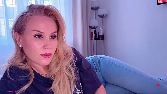 Snapshot of Myassistant chatting on October 12, 5:12 pm Myassistant online show from October 12, 5:12 pm