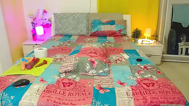 Snapshot of Kendralove31xxx chatting on January 3, 2:43 am Kendralove31xxx online show from January 3, 2:43 am