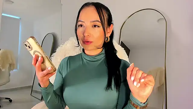 Snapshot of alexa_tobar chatting on July 10, 8:22 pm alexa tobar online show from July 10, 8:22 pm