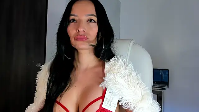 Snapshot of alexa_tobar chatting on July 21, 9:39 pm alexa tobar online show from July 21, 9:39 pm