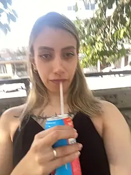 Snapshot of loira_messi chatting on February 25, 8:30 pm loira messi online show from February 25, 8:30 pm