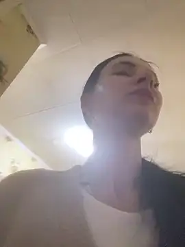 Starry Siren online show from March 2, 5:20 pm