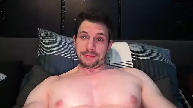 Snapshot of dreamwallker21 chatting on December 20, 2:07 am dreamwallker21 online show from December 20, 2:07 am