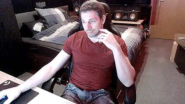 dreamwallker21 online show from May 20, 7:09 pm