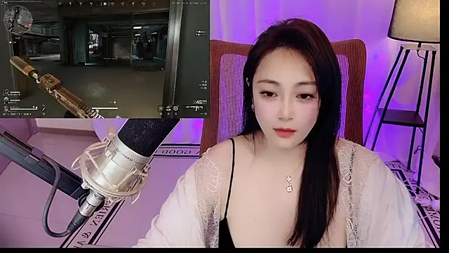 Snapshot of Daisy-77 chatting on July 15, 2:11 pm Daisy-77 online show from July 15, 2:11 pm