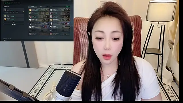Snapshot of Daisy-77 chatting on July 24, 1:53 pm Daisy-77 online show from July 24, 1:53 pm