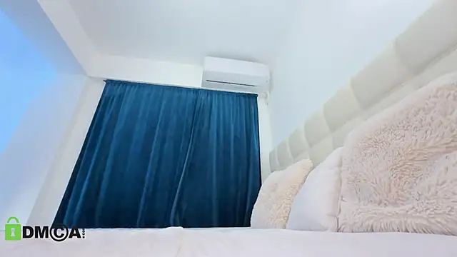 Snapshot of ScarlettAndTom chatting on January 28, 11:39 pm ScarlettAndTom online show from January 28, 11:39 pm