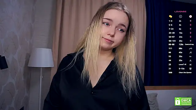 Snapshot of ZaraCreedon chatting on December 3, 5:04 am ZaraCreedon online show from December 3, 5:04 am