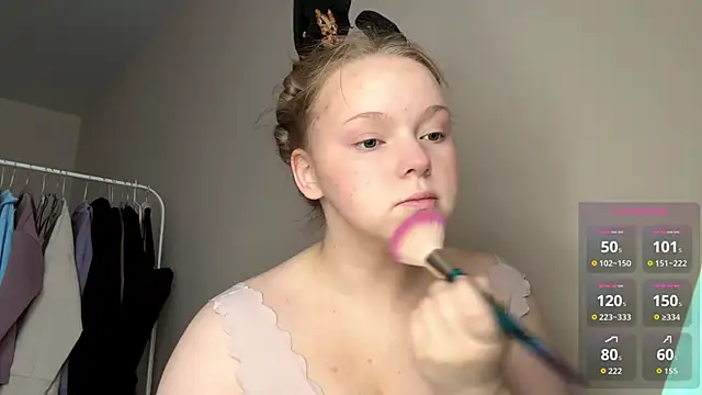 ZaraCreedon online show from March 7, 5:04 am