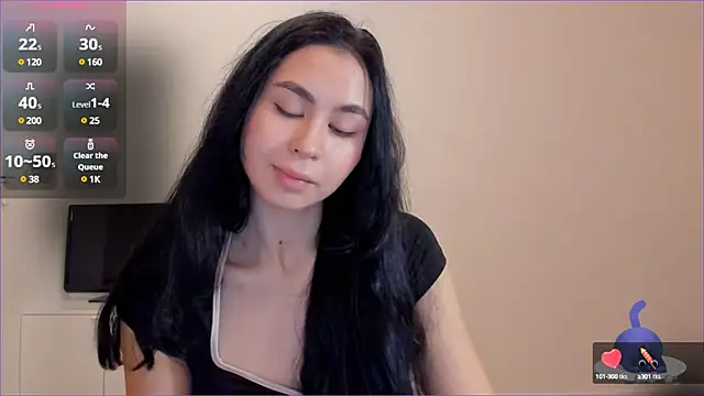 Snapshot of Mile_Madeline chatting on February 27, 5:02 am Mile Madeline online show from February 27, 5:02 am