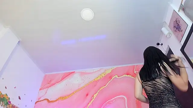 Daisy  rose online show from January 29, 2:10 pm