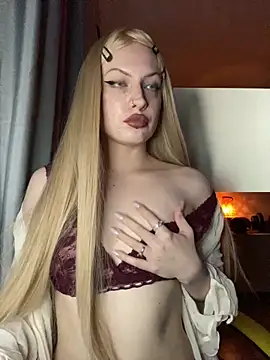 LolaBrattySweetie online show from October 15, 7:14 pm