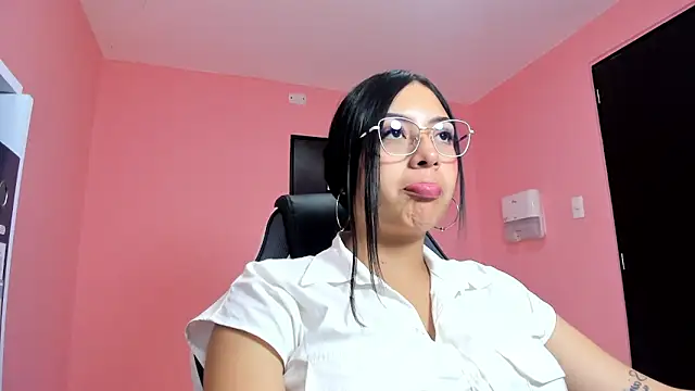 AlanaPetterson online show from December 16, 3:54 pm