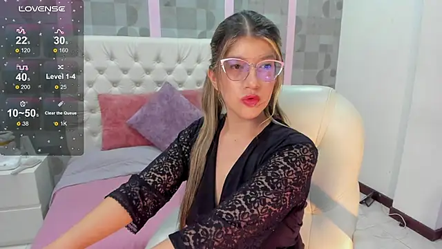 SEXMILLA  online show from March 5, 4:45 am