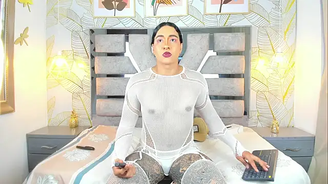 Alison Chan  online show from June 12, 10:41 pm