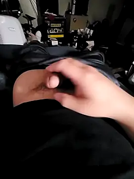 thickstickman online show from November 27, 9:39 pm