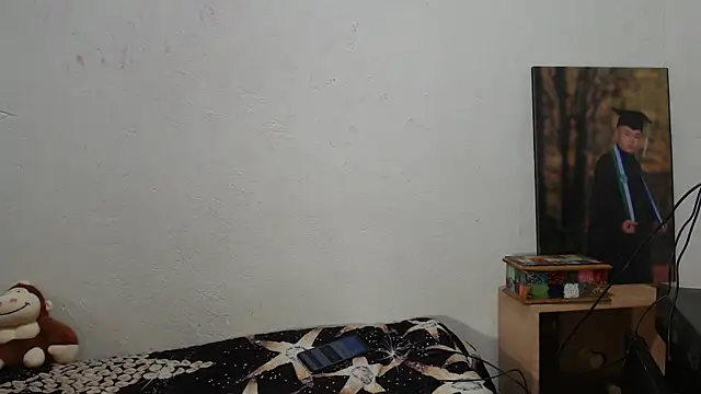 Snapshot of emmily_lee chatting on December 9, 2:34 am emmily lee online show from December 9, 2:34 am