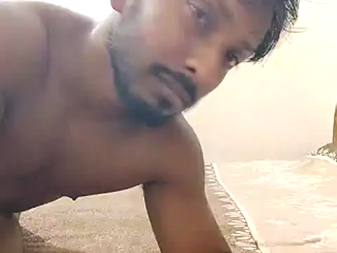 Snapshot of HunkyAriyan chatting on July 22, 1:47 pm HunkyAriyan online show from July 22, 1:47 pm