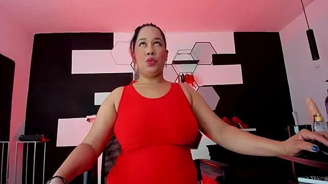 alondrabigtits online show from January 17, 12:21 pm