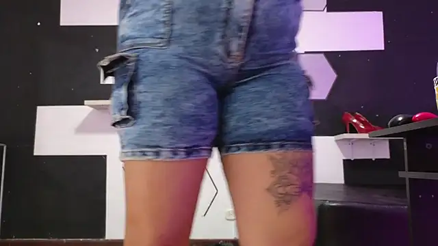 alondrabigtits online show from October 9, 12:14 pm