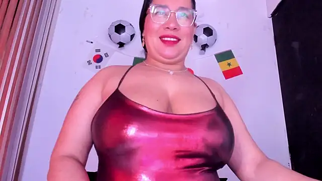 Snapshot of alondrabigtits chatting on June 21, 12:08 pm alondrabigtits online show from June 21, 12:08 pm