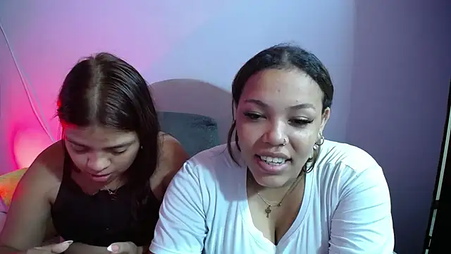 horny babyss online show from June 14, 11:40 pm