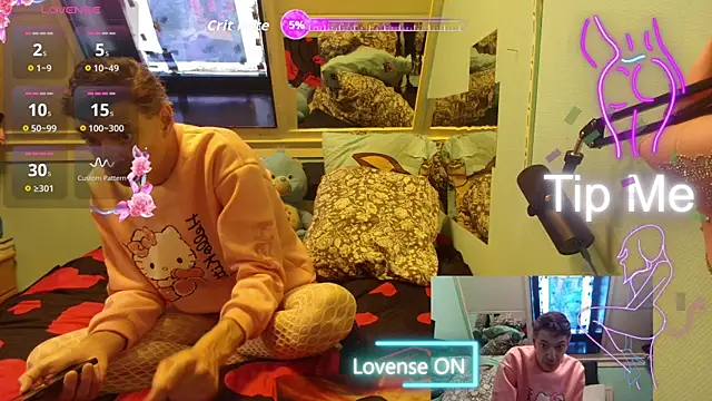 Snapshot of Doggyray44 chatting on May 30, 5:32 pm Doggyray44 online show from May 30, 5:32 pm