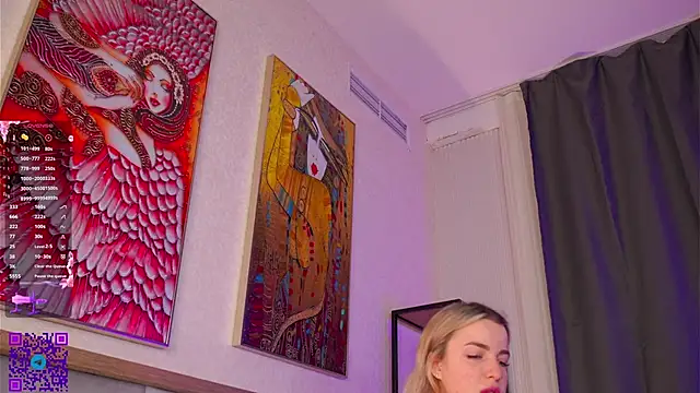 Snapshot of LiliBanger chatting on November 22, 4:22 am LiliBanger online show from November 22, 4:22 am