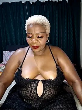 Snapshot of dirasweetlipsxx chatting on July 9, 7:51 pm dirasweetlipsxx online show from July 9, 7:51 pm