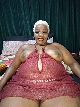 Snapshot of dirasweetlipsxx chatting on July 31, 8:30 pm dirasweetlipsxx online show from July 31, 8:30 pm
