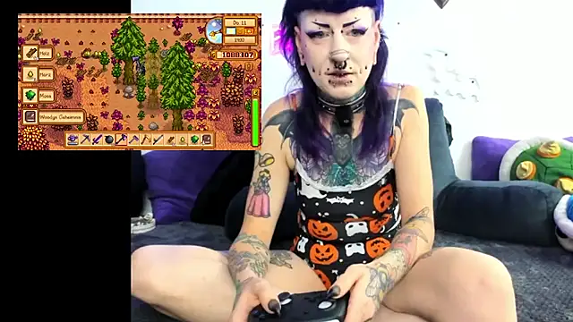 Snapshot of Purple_Coffin666 chatting on July 26, 1:29 pm Purple Coffin666 online show from July 26, 1:29 pm