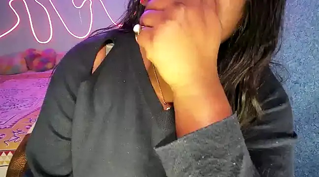 Snapshot of expression_queen chatting on January 30, 9:04 pm expression queen online show from January 30, 9:04 pm