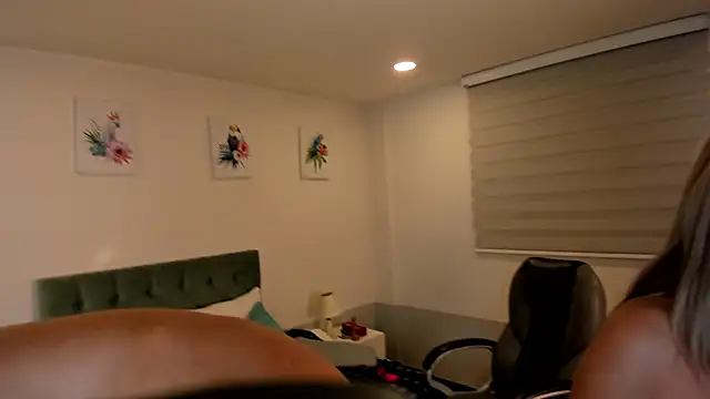 Sam and molly  online show from February 12, 10:04 pm