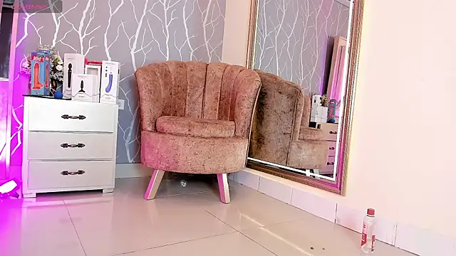 Snapshot of vanessa_guzman2 chatting on February 22, 4:40 pm vanessa guzman2 online show from February 22, 4:40 pm