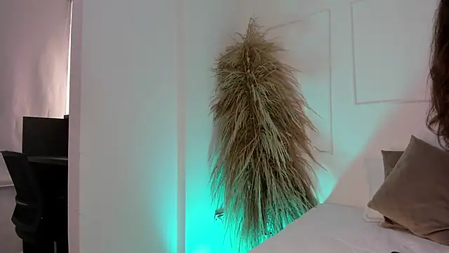  ashleymiller online show from January 19, 2:28 pm