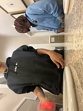 ppahcket online show from December 12, 1:32 am