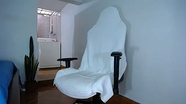 Snapshot of diamond_black00 chatting on January 25, 8:10 pm diamond black00 online show from January 25, 8:10 pm