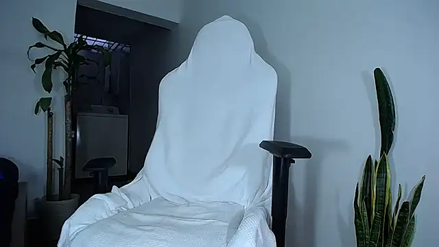 Snapshot of diamond_black00 chatting on January 30, 10:41 pm diamond black00 online show from January 30, 10:41 pm