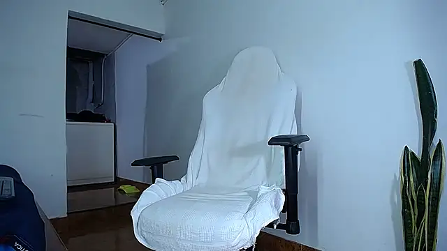 Snapshot of diamond_black00 chatting on November 15, 12:52 am diamond black00 online show from November 15, 12:52 am